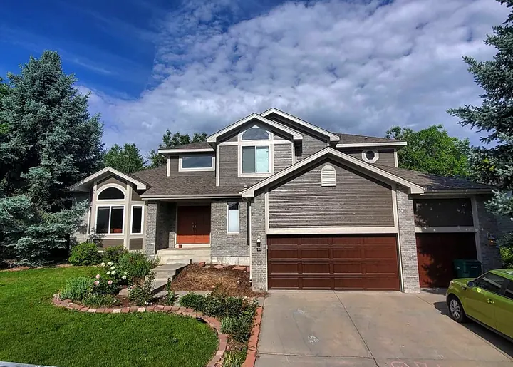 Exterior house painting by Red Barn Painting