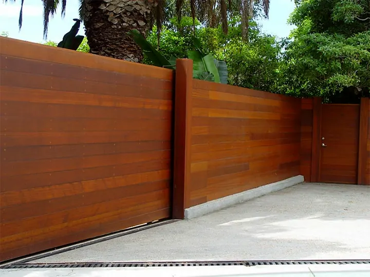 Fence staining by Red Barn Painting
